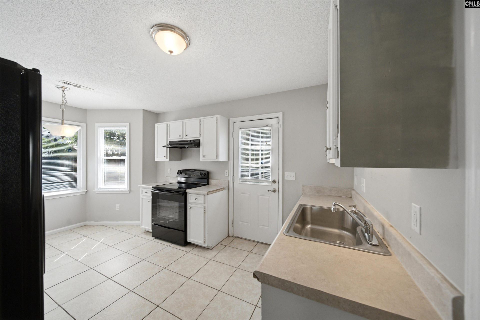 125 Auburnleaf Drive  Photo 5