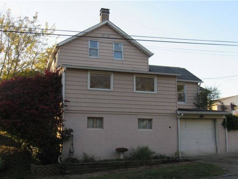 281 Brady Street, Magnolia, OH 44643 Photo 2