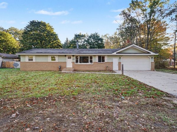 2150 S Maple Island Road, Muskegon, MI 49442