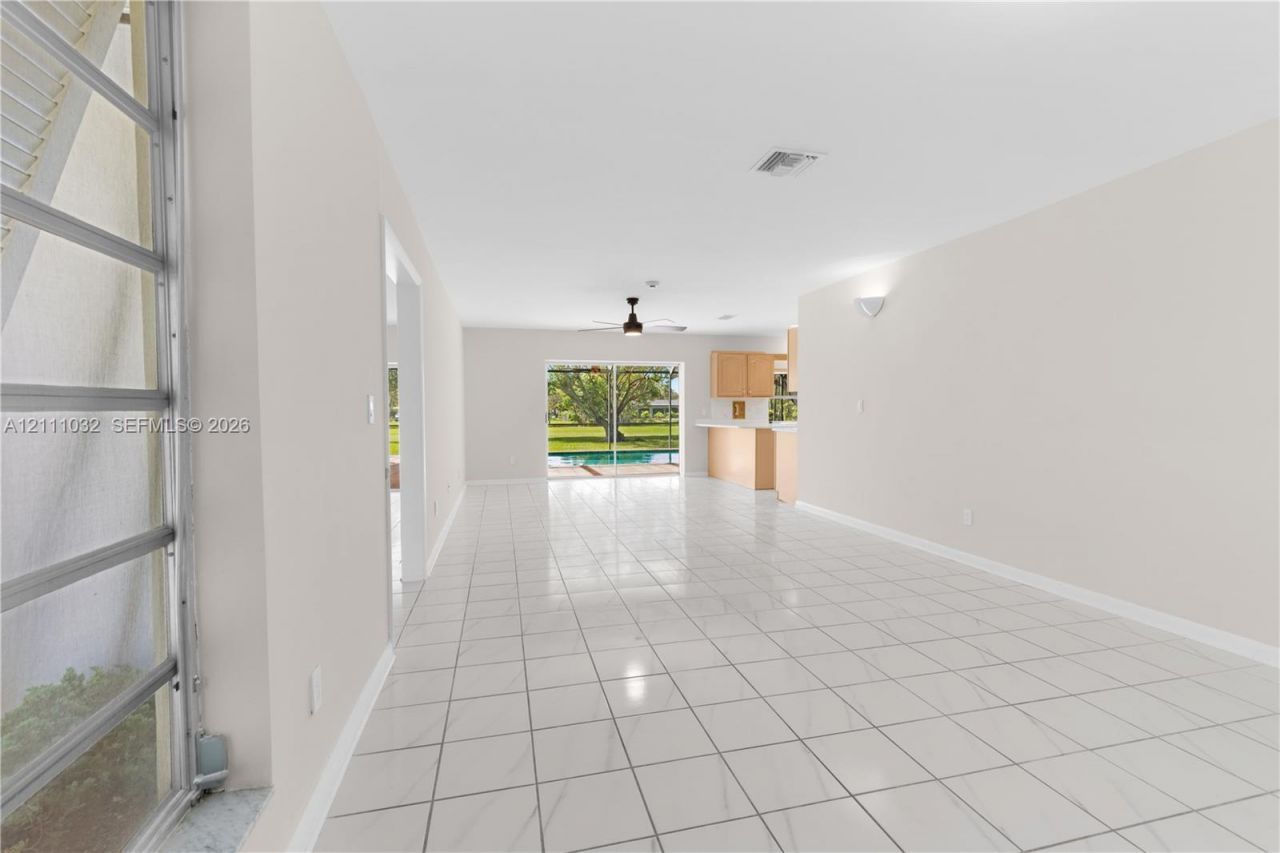 8010 SW 139th Ter, Palmetto Bay, FL 33158 Photo