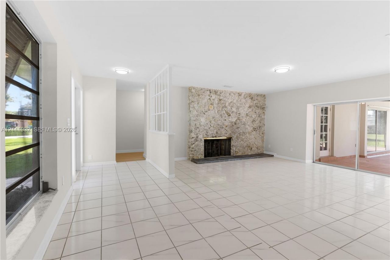 8010 SW 139th Ter, Palmetto Bay, FL 33158 Photo