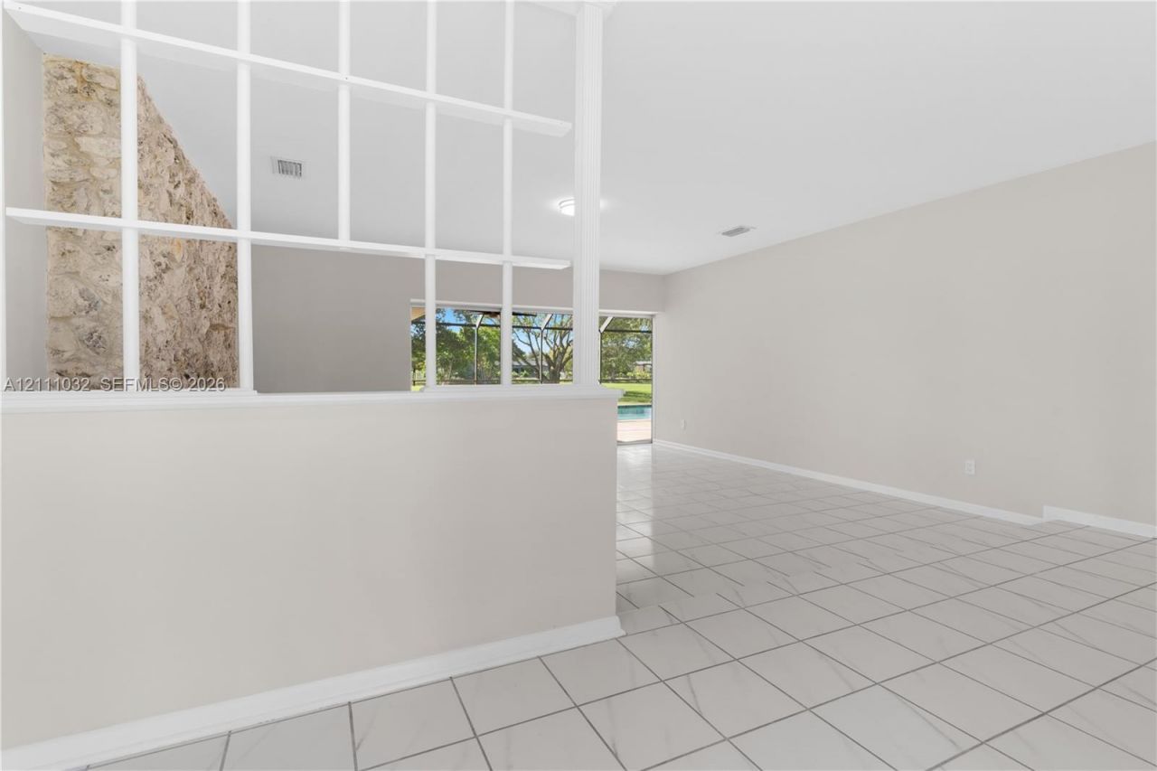 8010 SW 139th Ter, Palmetto Bay, FL 33158 Photo