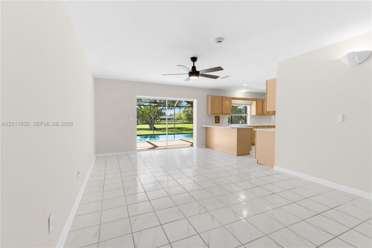 8010 SW 139th Ter, Palmetto Bay, FL 33158 Photo