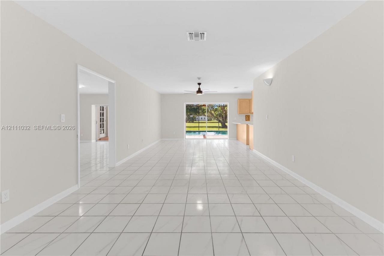 8010 SW 139th Ter, Palmetto Bay, FL 33158 Photo