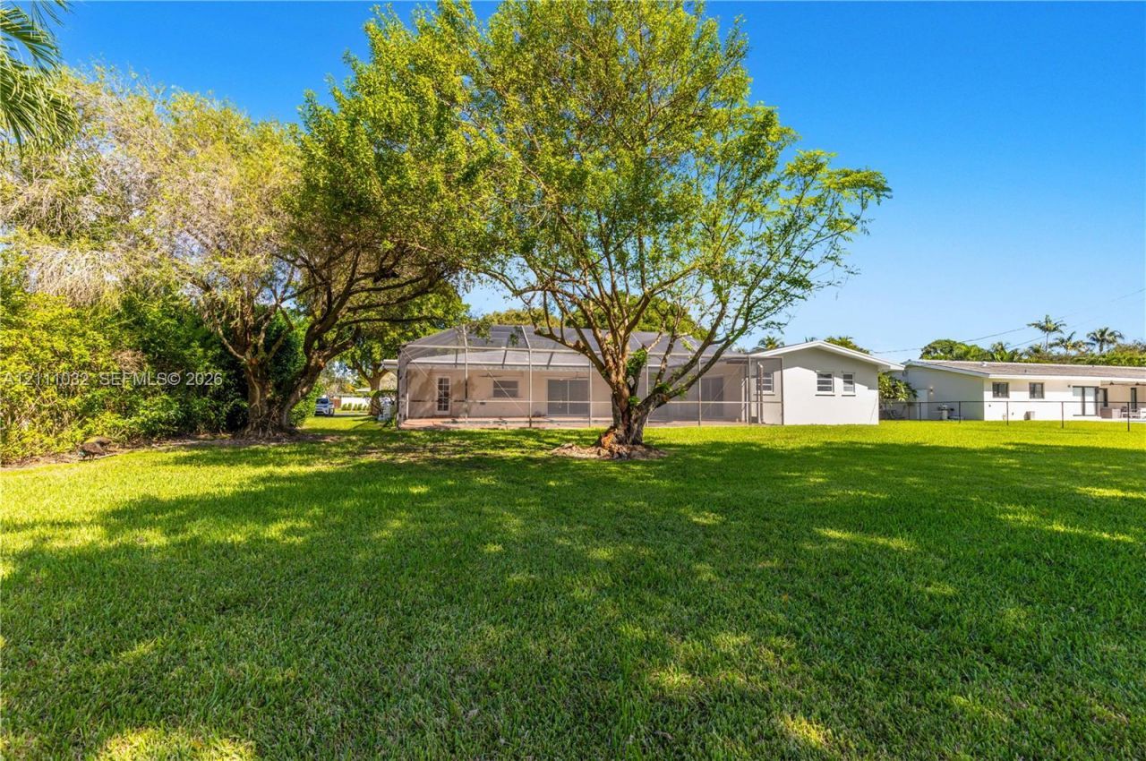 8010 SW 139th Ter, Palmetto Bay, FL 33158 Photo