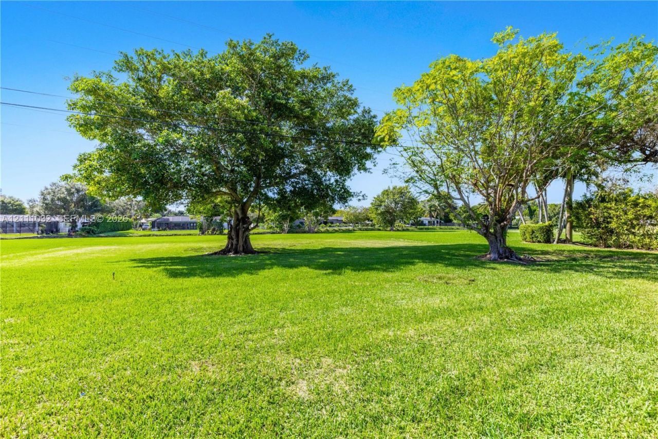 8010 SW 139th Ter, Palmetto Bay, FL 33158 Photo