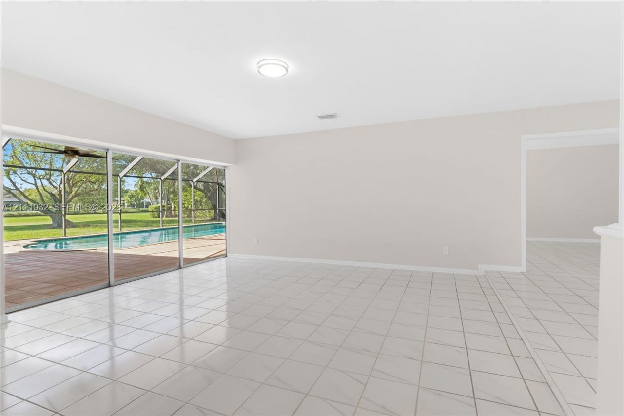 8010 SW 139th Ter, Palmetto Bay, FL 33158 Photo