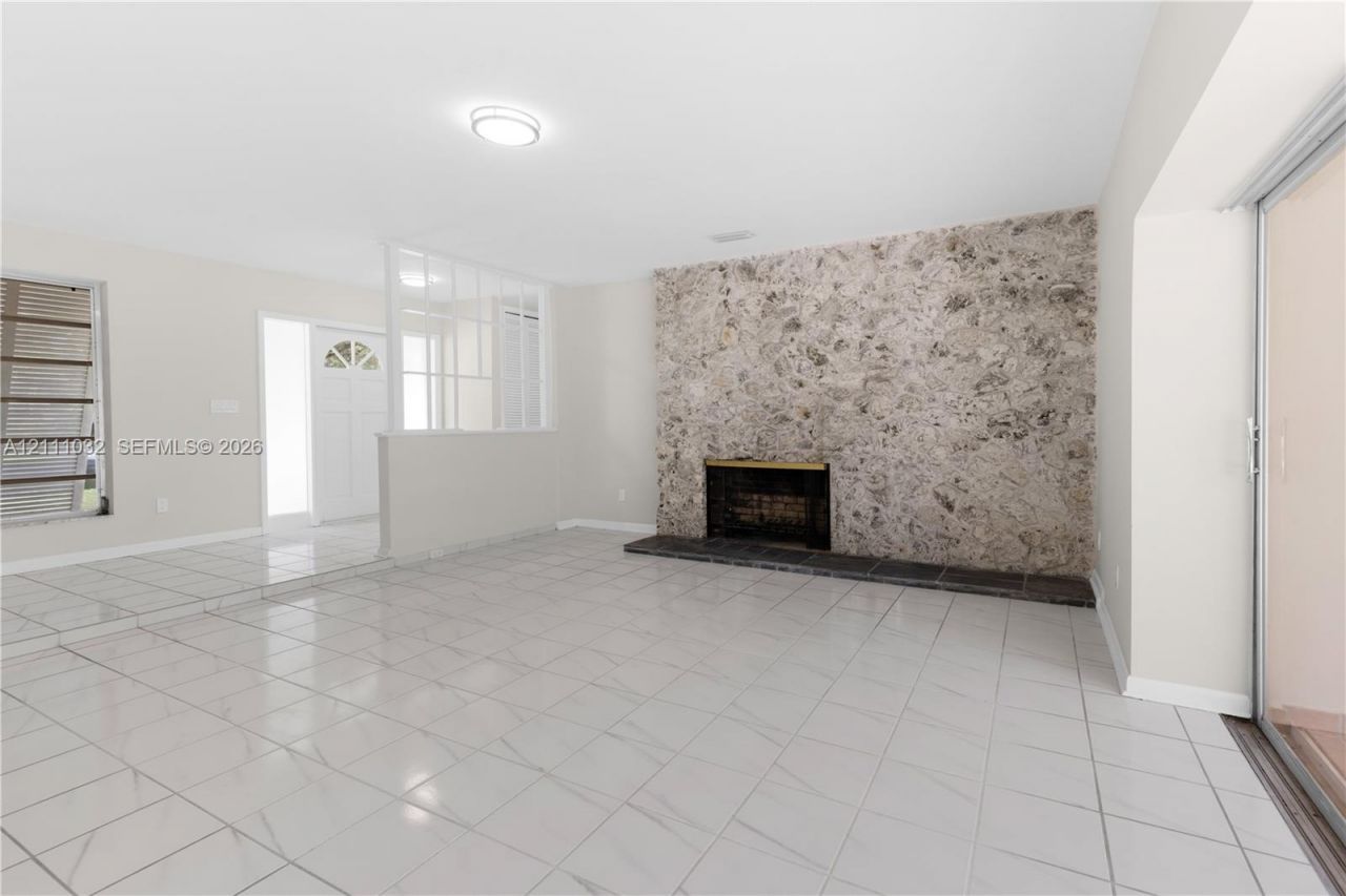8010 SW 139th Ter, Palmetto Bay, FL 33158 Photo