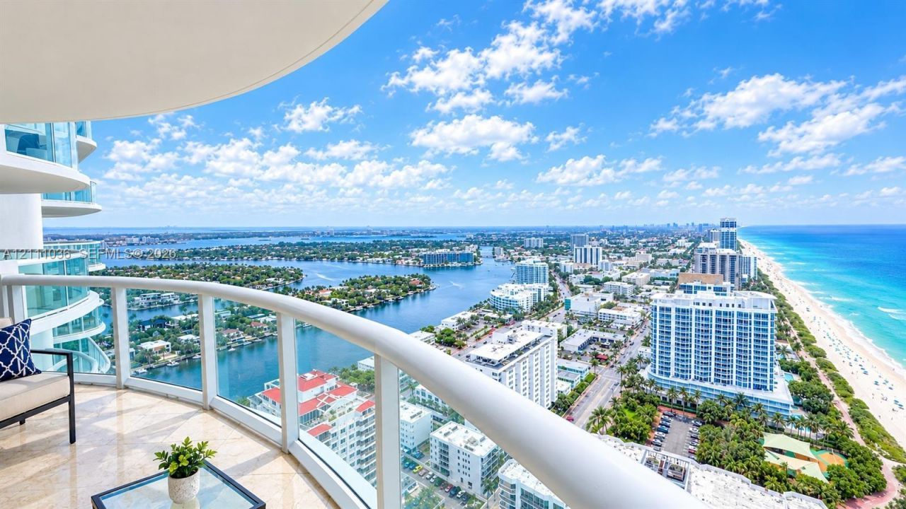 6365 Collins Ave, Unit 3811, Miami Beach, FL 33141 Photo