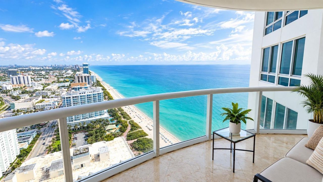 6365 Collins Ave, Unit 3811, Miami Beach, FL 33141 Photo