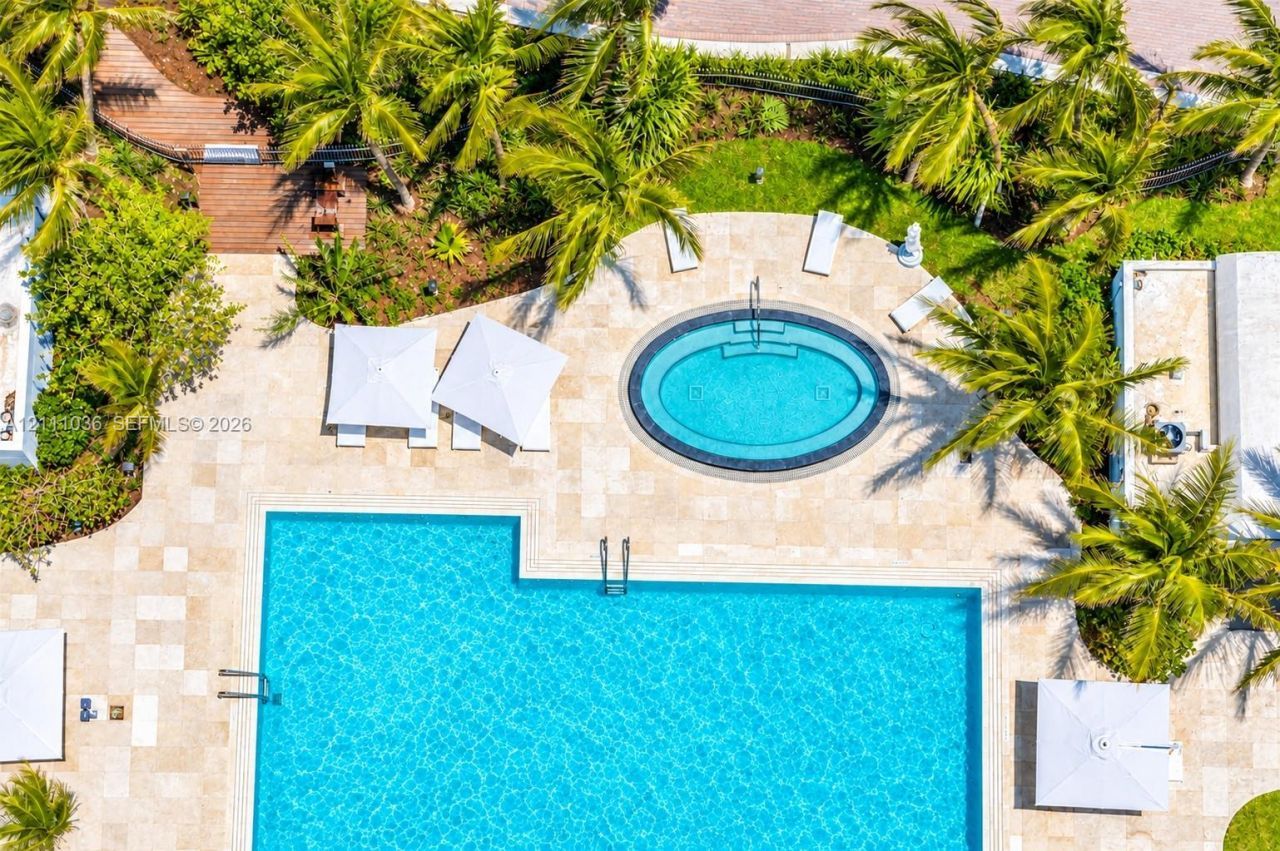 6365 Collins Ave, Unit 3811, Miami Beach, FL 33141 Photo