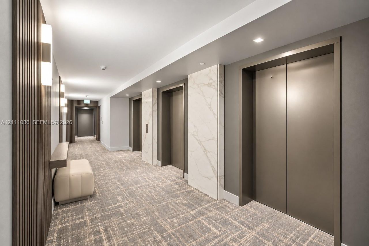 6365 Collins Ave, Unit 3811, Miami Beach, FL 33141 Photo