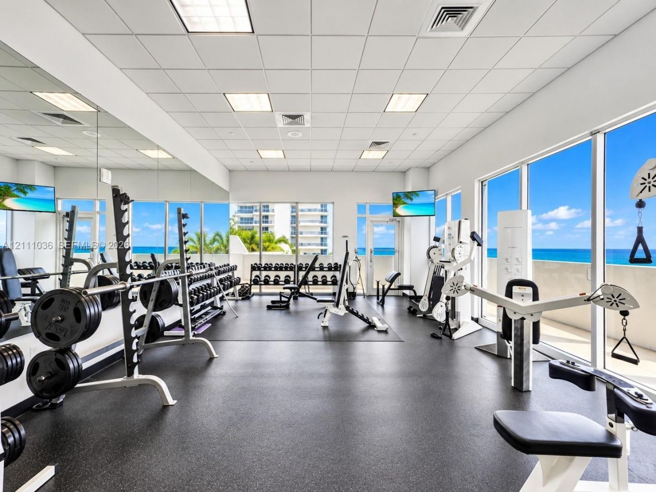 6365 Collins Ave, Unit 3811, Miami Beach, FL 33141 Photo