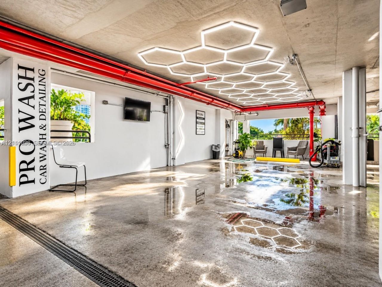 6365 Collins Ave, Unit 3811, Miami Beach, FL 33141 Photo