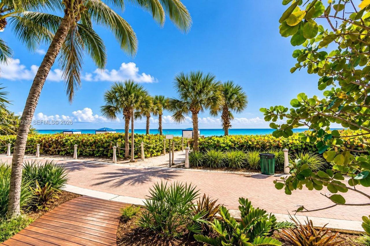 6365 Collins Ave, Unit 3811, Miami Beach, FL 33141 Photo