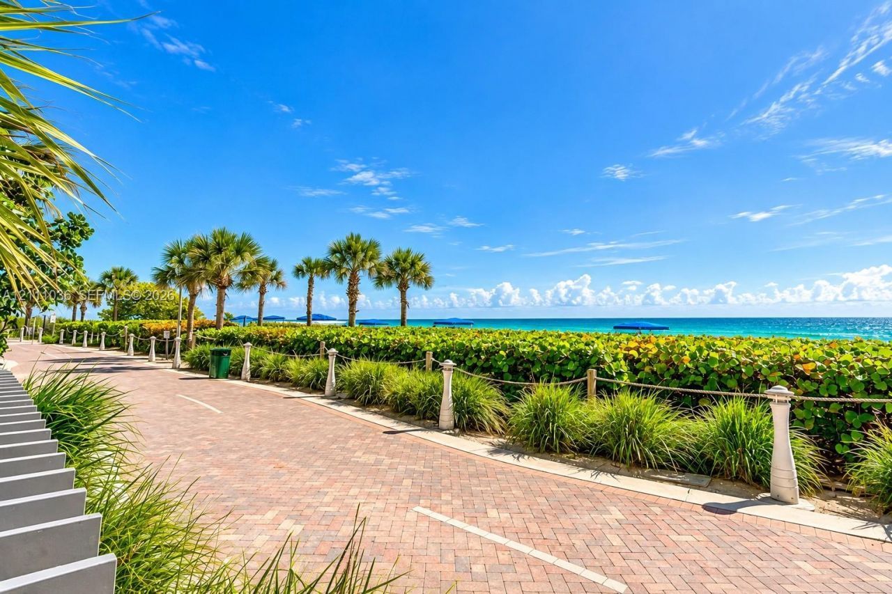6365 Collins Ave, Unit 3811, Miami Beach, FL 33141 Photo
