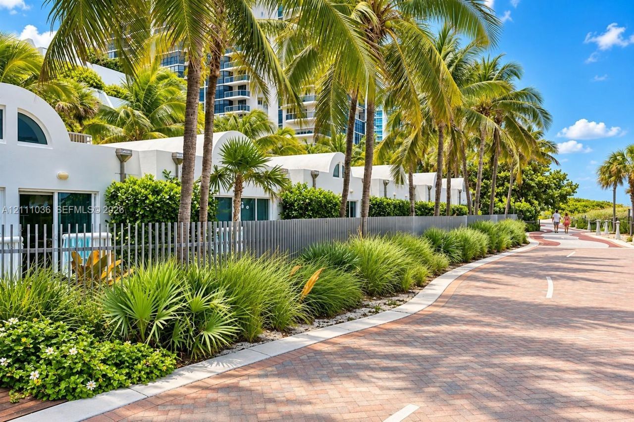 6365 Collins Ave, Unit 3811, Miami Beach, FL 33141 Photo