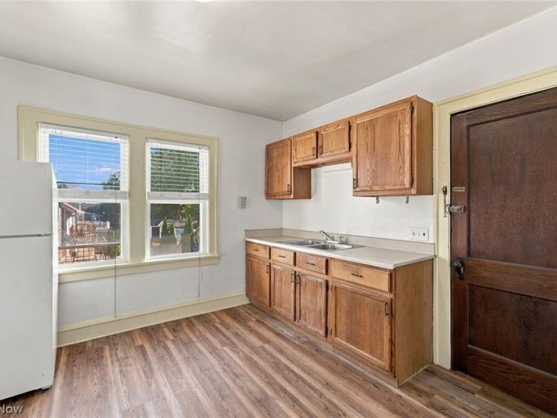 2417 Tampa Avenue, Cleveland, OH 44109 Photo 29