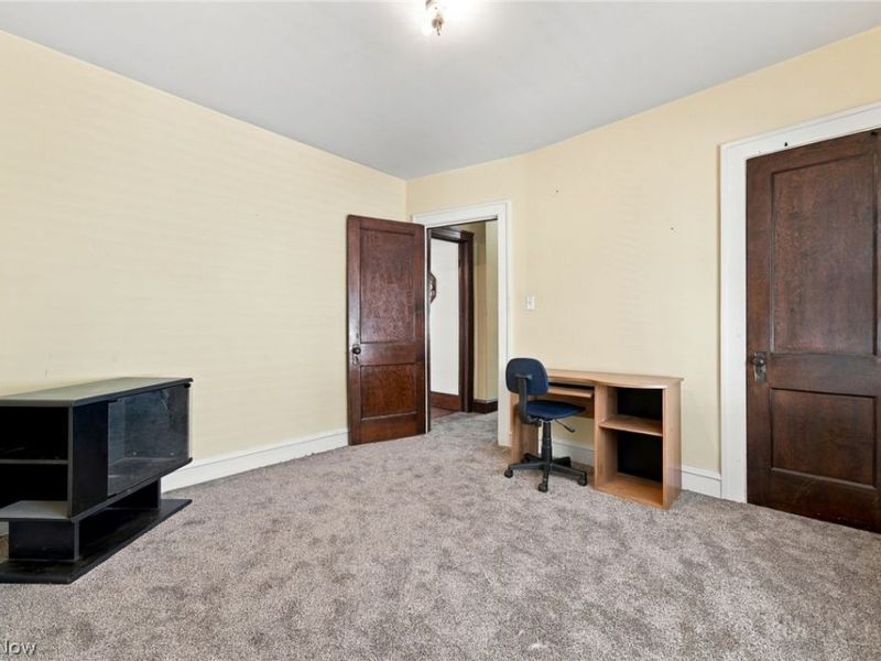 2417 Tampa Avenue, Cleveland, OH 44109 Photo 33