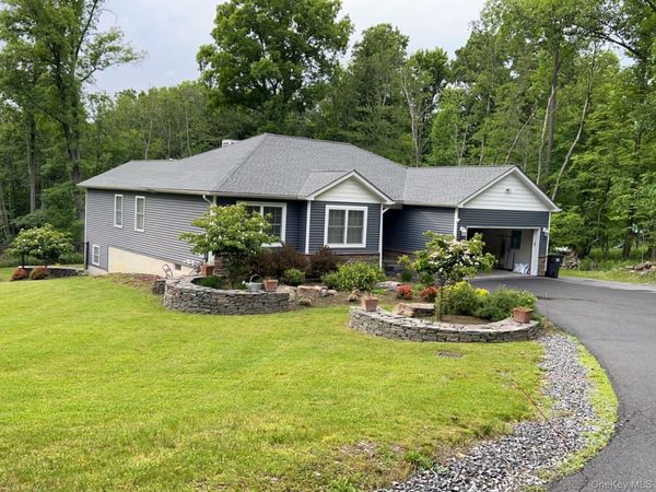 162 Post Road , Slate Hill, NY 10973