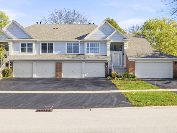 30W101 Willow Lane , Unit B, Warrenville, IL 60555