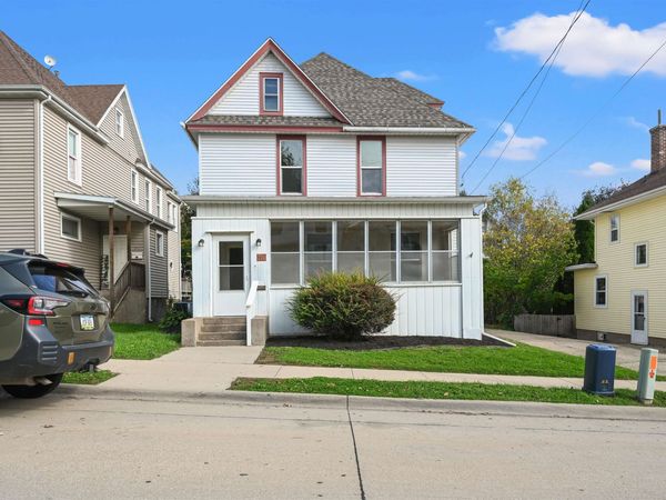 774 Alta Vista Street, Dubuque, IA 52001