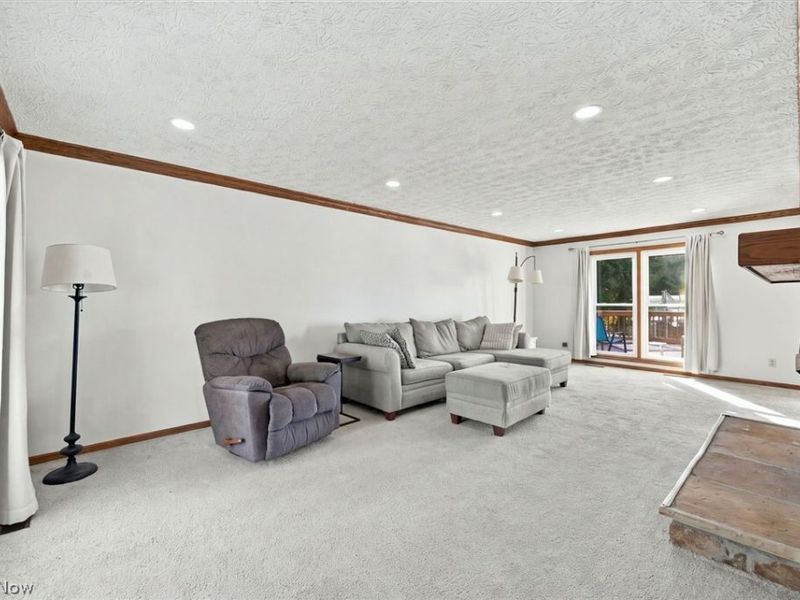 665 Oakcrest Drive , Wadsworth, OH 44281 Photo 12