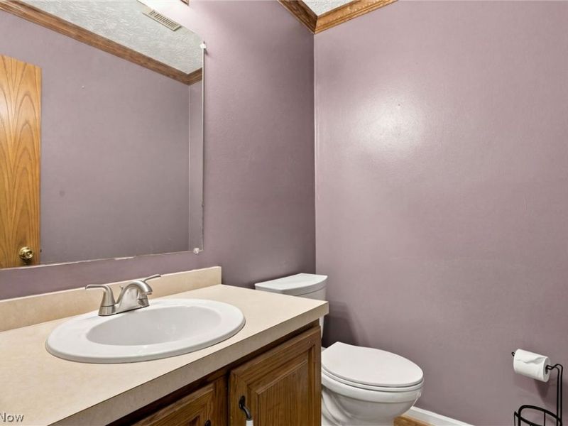 665 Oakcrest Drive , Wadsworth, OH 44281 Photo 16