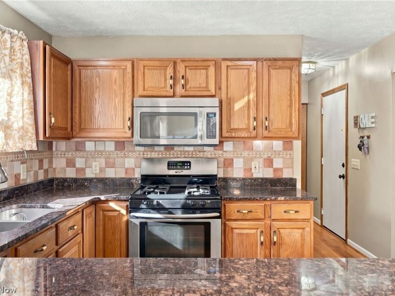 665 Oakcrest Drive , Wadsworth, OH 44281 Photo 25