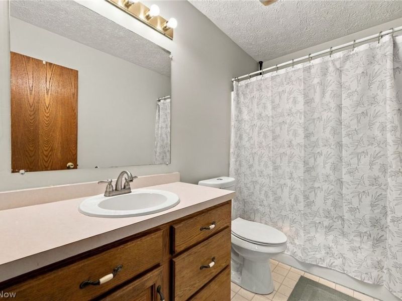665 Oakcrest Drive , Wadsworth, OH 44281 Photo 32