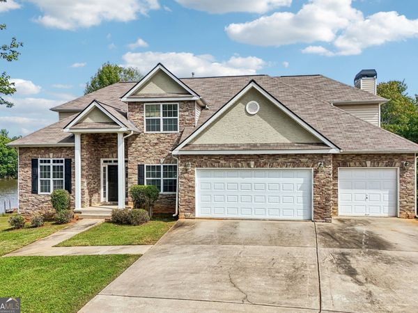 376 The Gables Drive, Mcdonough, GA 30253