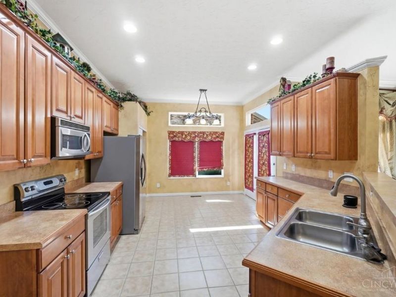 5243 Venetian Way, Morrow, OH 45152 Photo 10