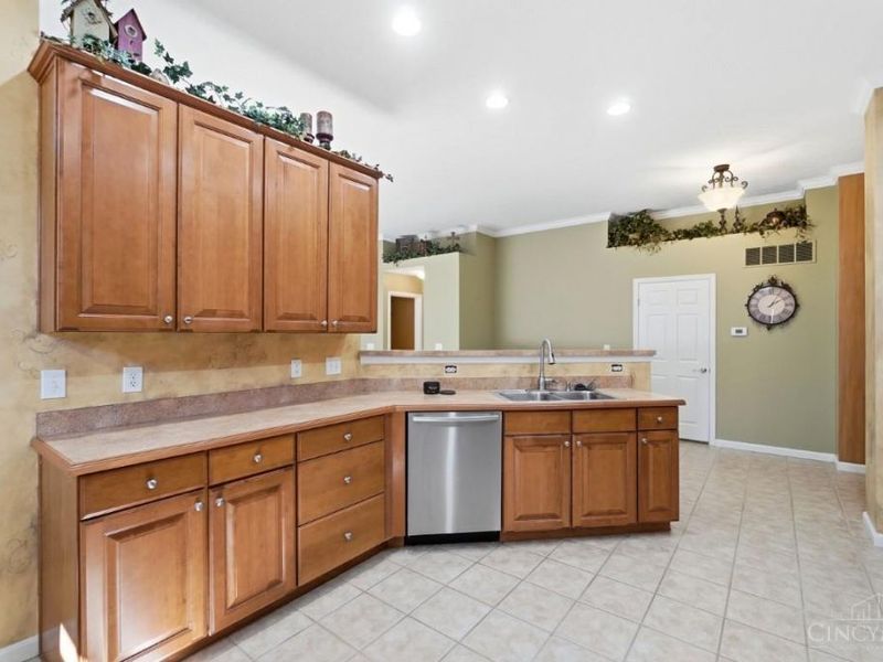 5243 Venetian Way, Morrow, OH 45152 Photo 13