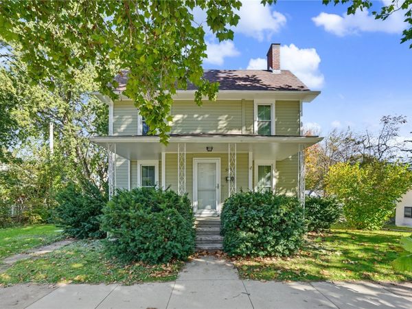 503 2nd St NW, Mt Vernon, IA 52314