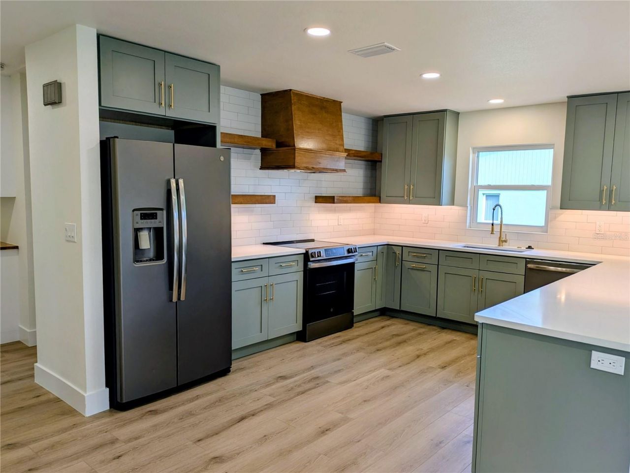 2748 Glenwood Avenue , New Smyrna Beach, FL 32168 Photo