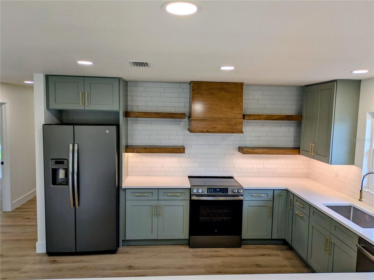 2748 Glenwood Avenue , New Smyrna Beach, FL 32168 Photo