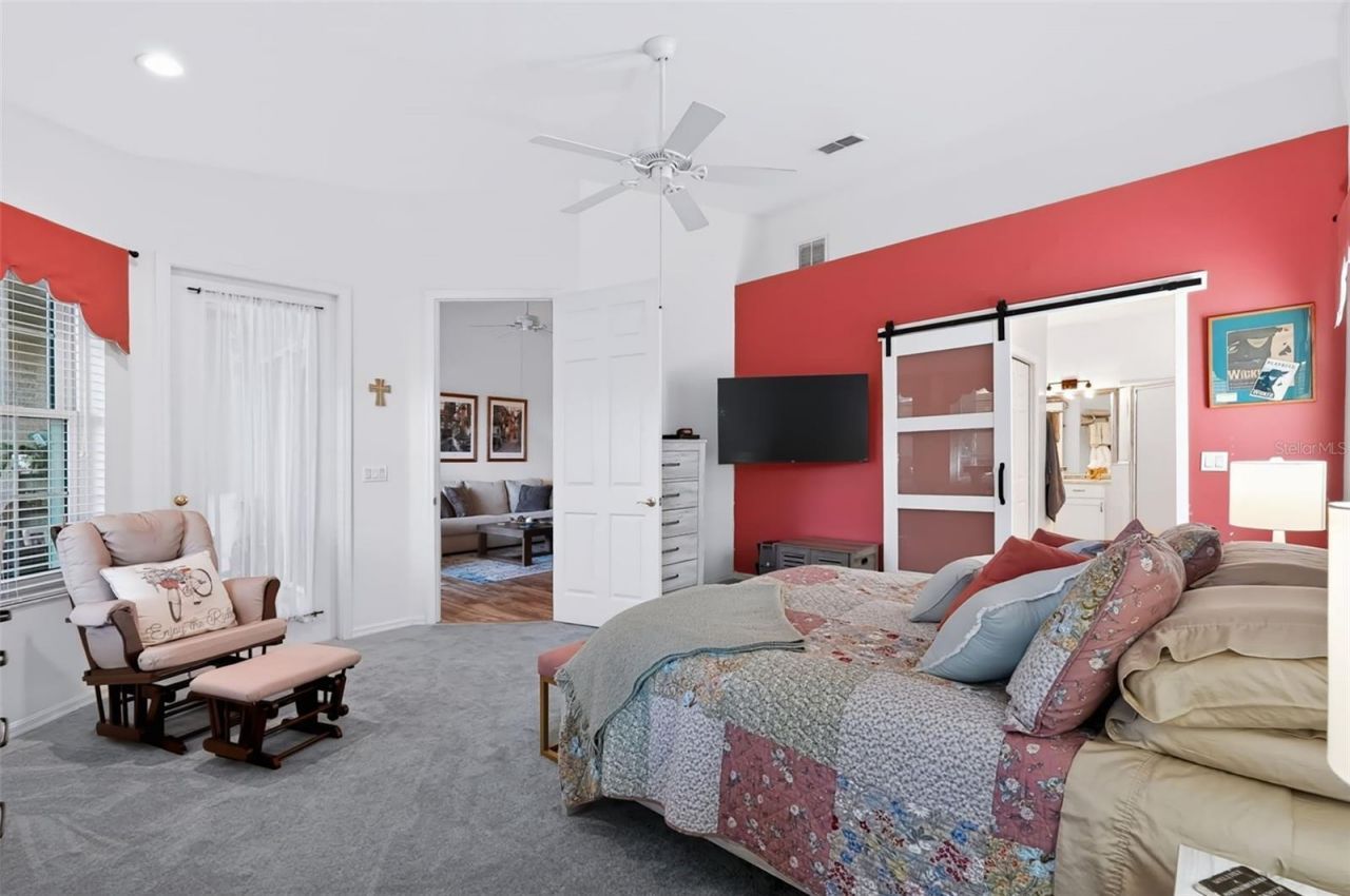 666 Spring Lake Circle, Tarpon Springs, FL 34688 Photo