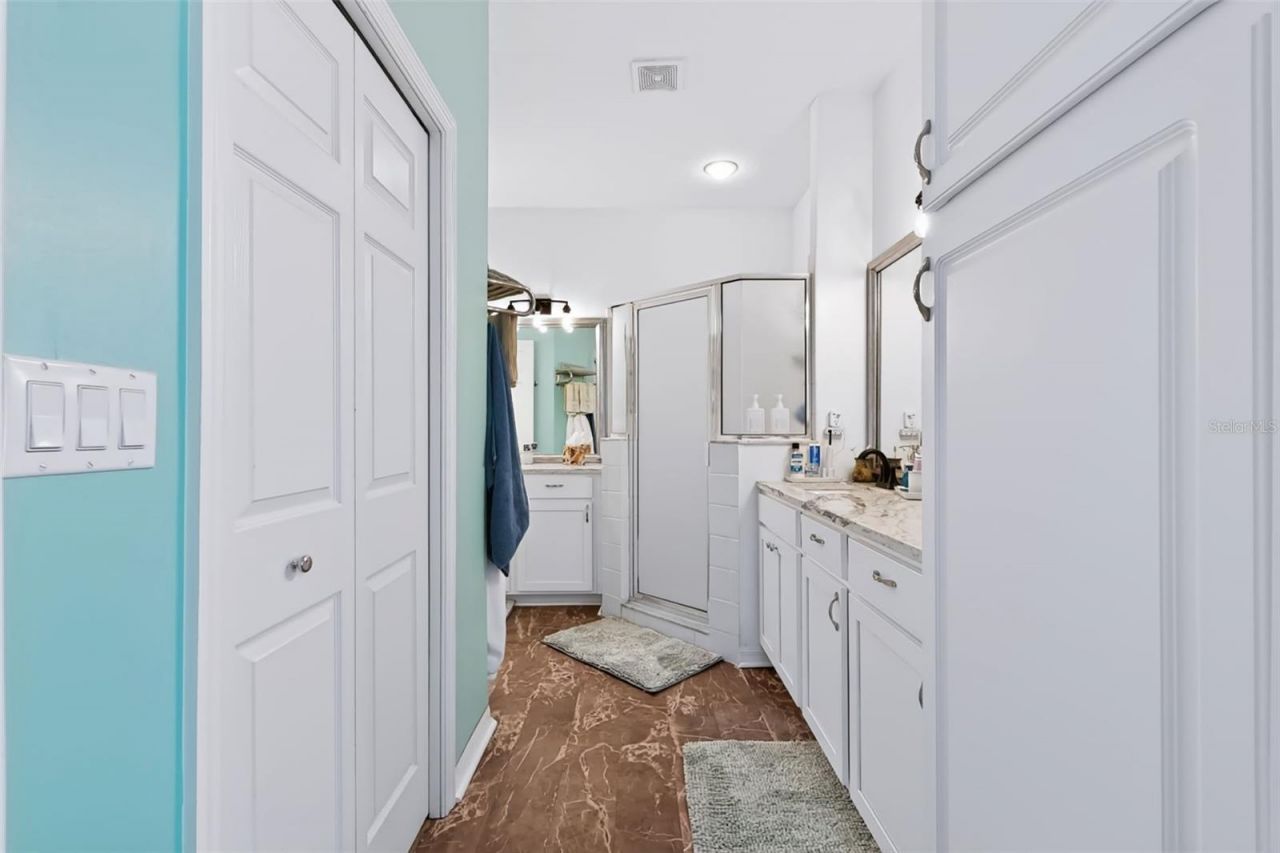 666 Spring Lake Circle, Tarpon Springs, FL 34688 Photo
