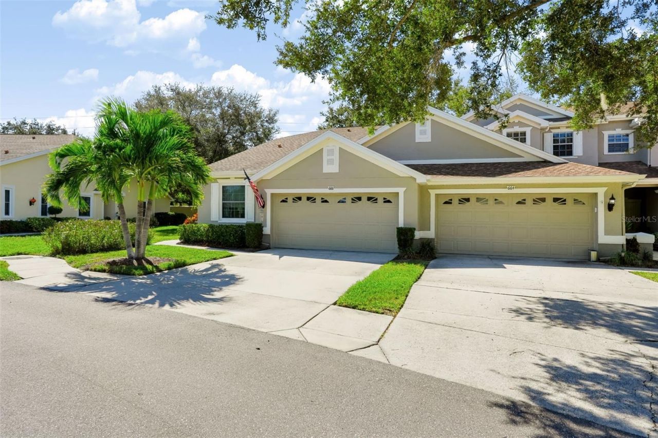 666 Spring Lake Circle, Tarpon Springs, FL 34688 Photo