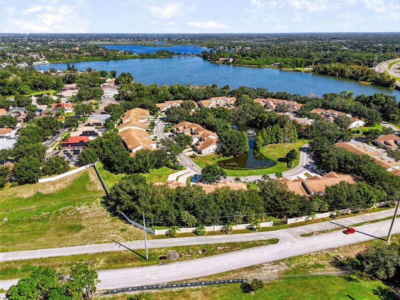 666 Spring Lake Circle, Tarpon Springs, FL 34688 Photo