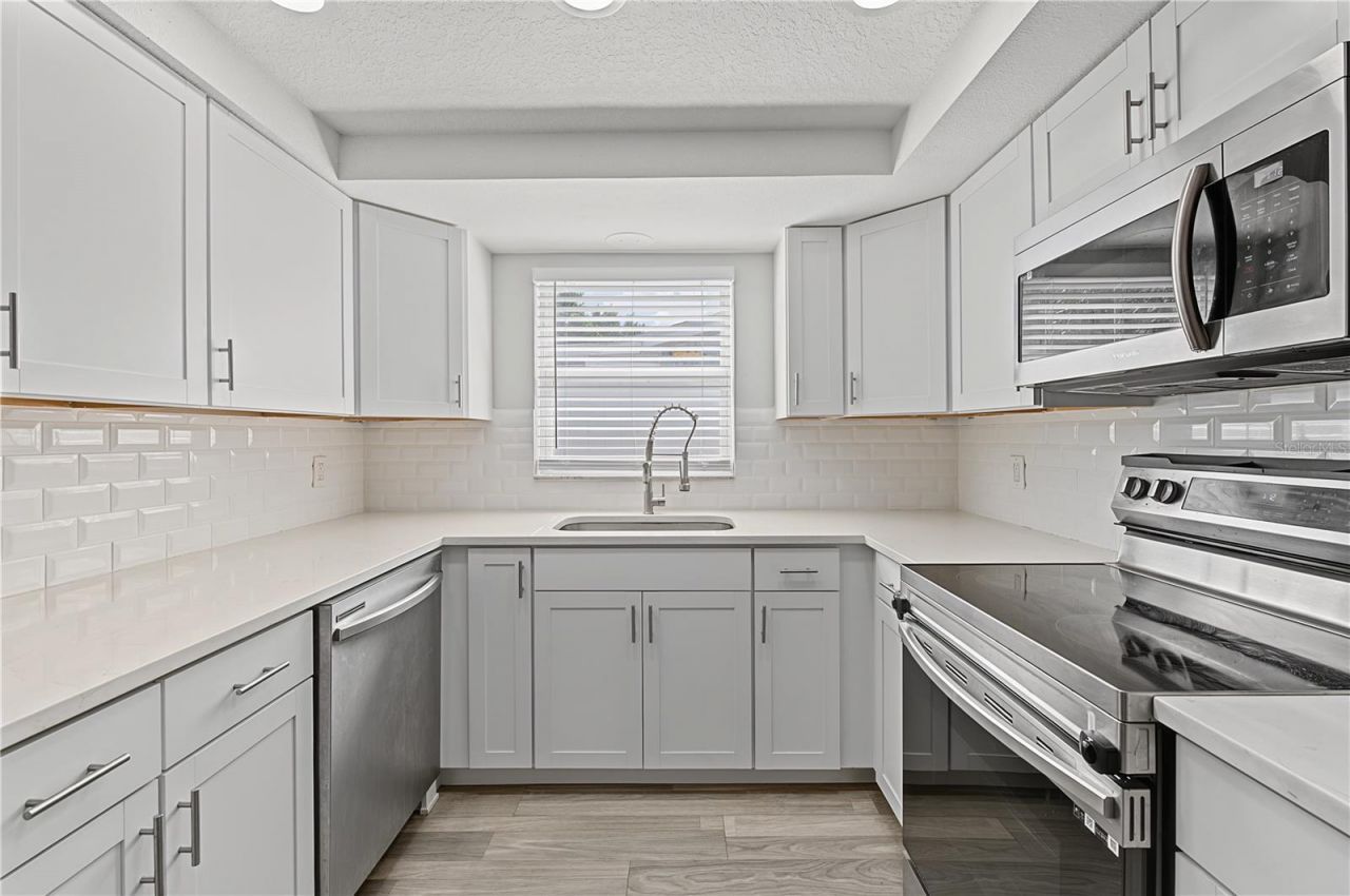 10918 Manchester Road , Port Richey, FL 34668 Photo