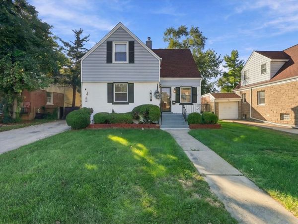 1526 Boeger Avenue , Westchester, IL 60154