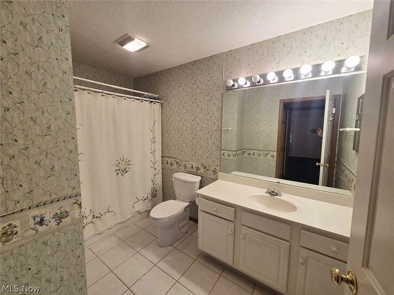 1425 Laurenbrook Lane NE, Massillon, OH 44646 Photo 17
