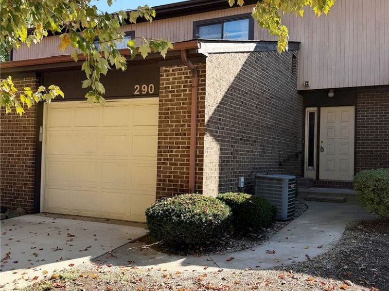 290 Stone Arch Drive, Akron, OH 44307 Photo 1