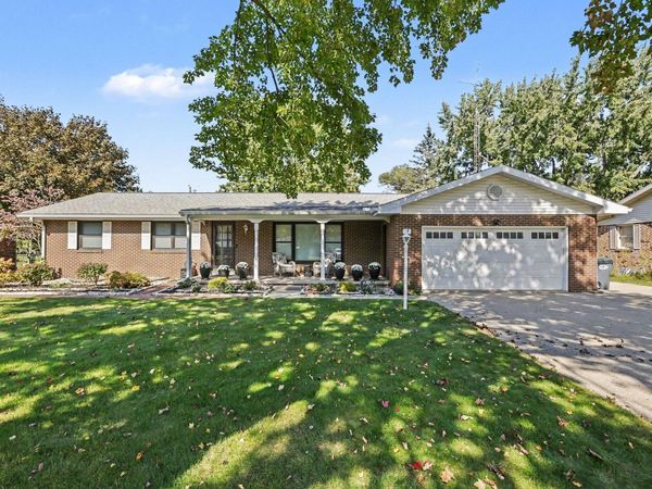 1627 Old Hickory Lane, St. Joseph, MI 49085