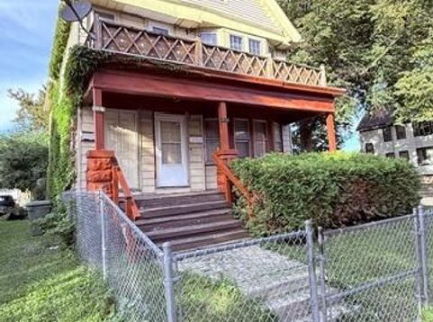 Main Photo