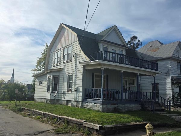 424 S State, FREEPORT, IL 61032