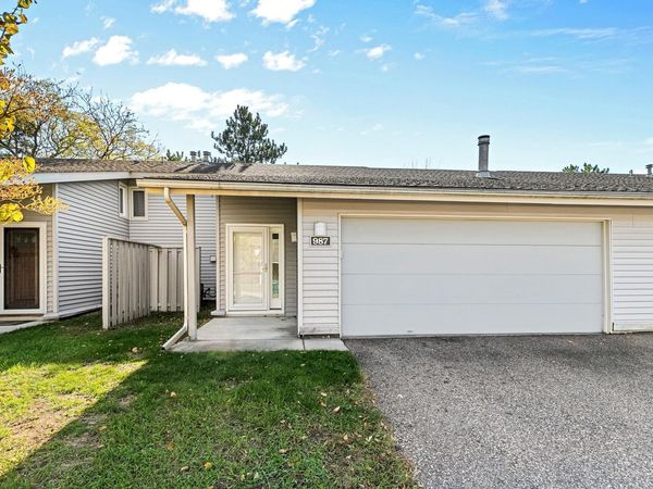 987 Carmel Court , Shoreview, MN 55126