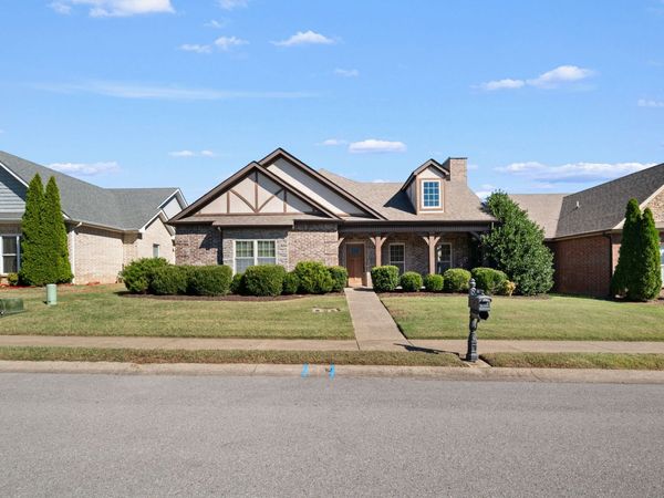 206 Dorchester Cir , Clarksville, TN 37043