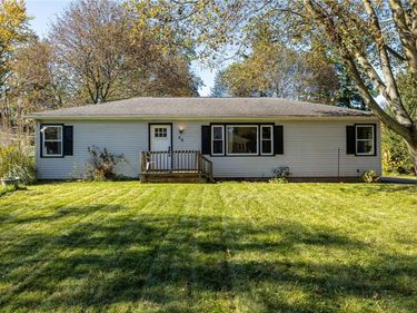 55 W Craig Hill Drive, Rochester, NY 14626